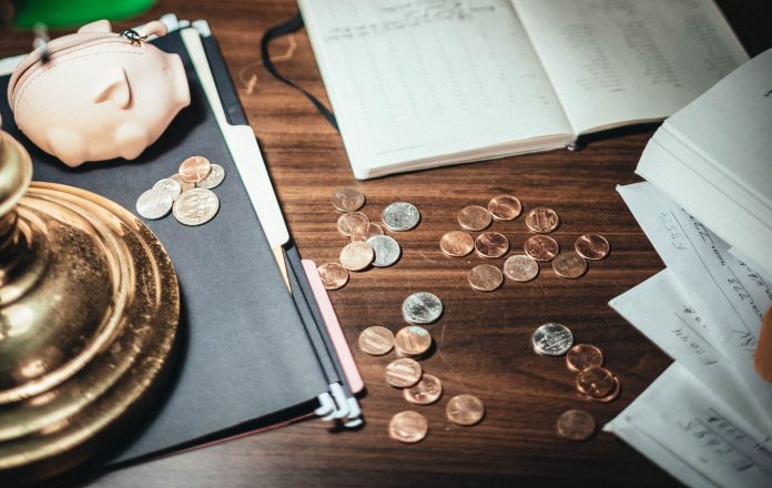Ev Bütçesinde Tasarruf Yöntemleri: Akıllı Adımlarla Bütçeni Kontrol Altına Al!