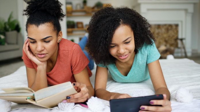 Online Kadın Kitap Kulüpleri: En İyi Seçenekler ve Daha Fazlası