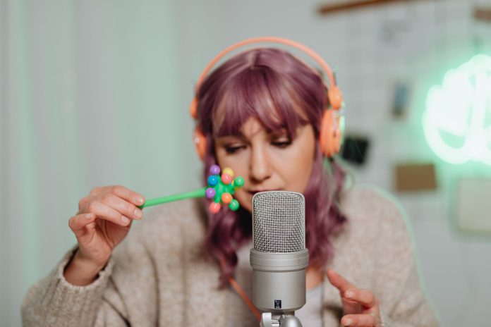 İlham Veren Dünyalar: En Popüler Kadın YouTube Kanalları ve İçerikleri