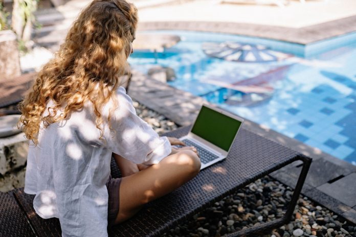 Kadınlar İçin Freelance Çalışmaya Başlamak: Özgürlüğe Adım Atma İpuçları