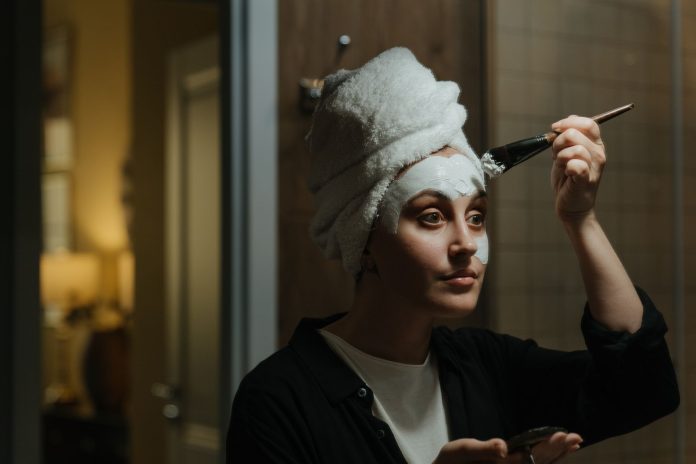 Kuru Saça Hangi Maske İyi Gelir? Ev Yapımı Doğal Maske Tarifleri
