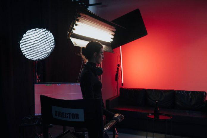 Netflix'te İzlenmesi Gereken Kadın Yönetmen Filmleri: İlham Veren Sinema Yolculukları