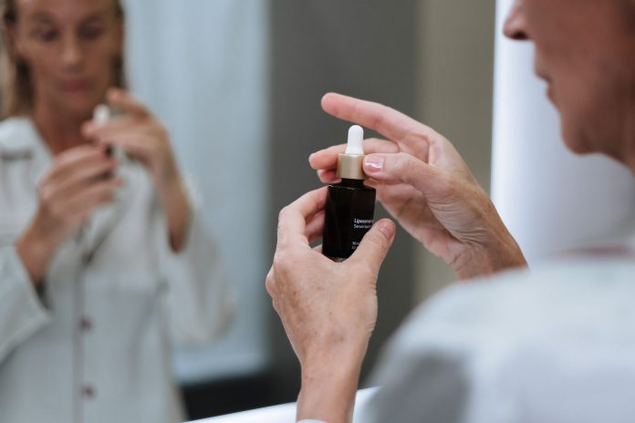 Anti-Aging Cilt Bakım Rutinleri: Zamana Meydan Okuyan Bir Cilt İçin Sırlar