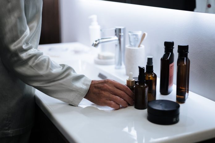 Vücut Yağları ve Losyonları: Cildinize Derinlemesine Nem ve Işıltı