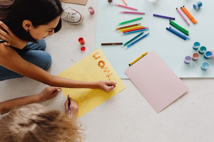 Sanat ve Yaratıcılık: Kadınların Kendini İfade Etme ve Geliştirme Alanları