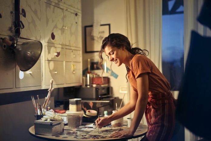 Sanat ve Yaratıcılık: Kadınların İçindeki Sanatçıyı Keşfetme Rehberi