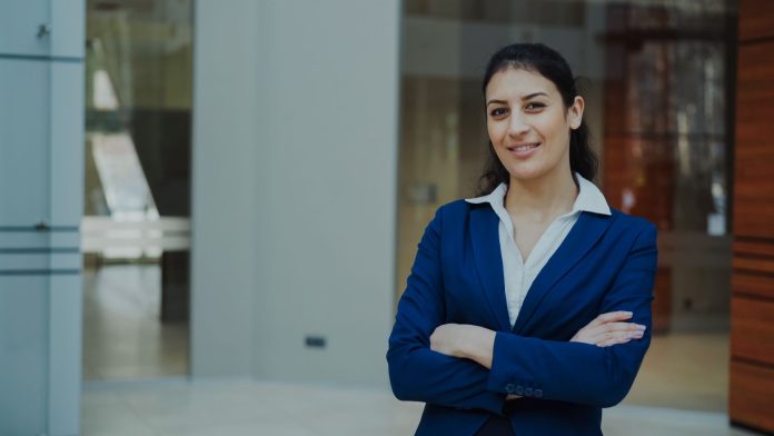 Kariyer Gelişimi ve Liderlik: Kadınların İş Hayatında Yükselme Stratejileri