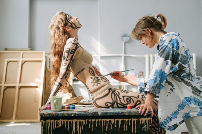Kadınların Sanat ve Kültürdeki Yeri: Yaratıcılığı Besleyen Etkinlikler ve Etkileşimler