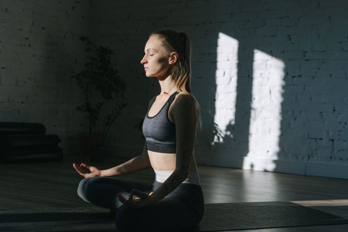 Kişisel Gelişimde Mindfulness: Kadınlar İçin Anı Yakalama ve Farkındalık Pratikleri