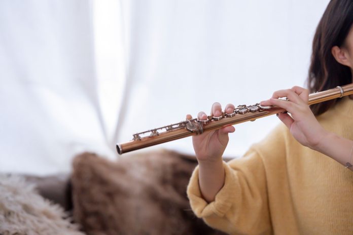 Müzik Aleti Öğrenmek: Kadınların Stres Atma ve Yeni Bir Hobiyi Keşfetme Yolu